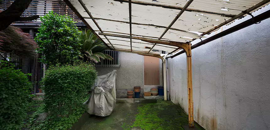 Professional Roof and Water Damage Repair Services in Baldwin City, KS